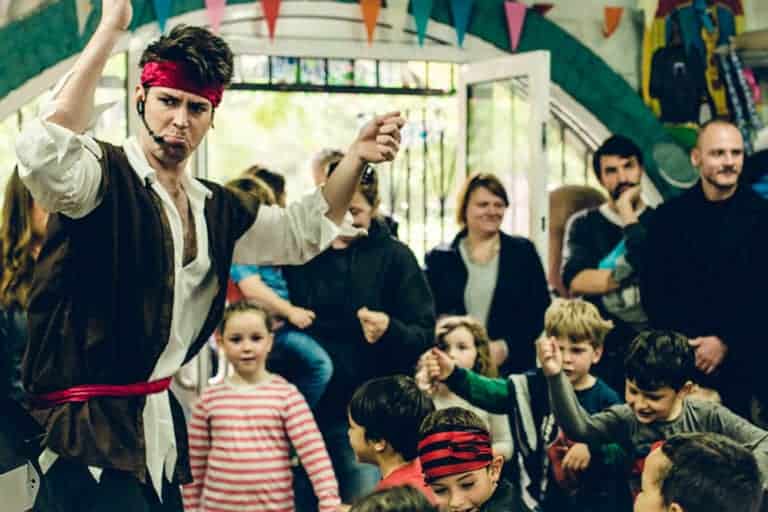 Read more about the article How to help your child join in at a party