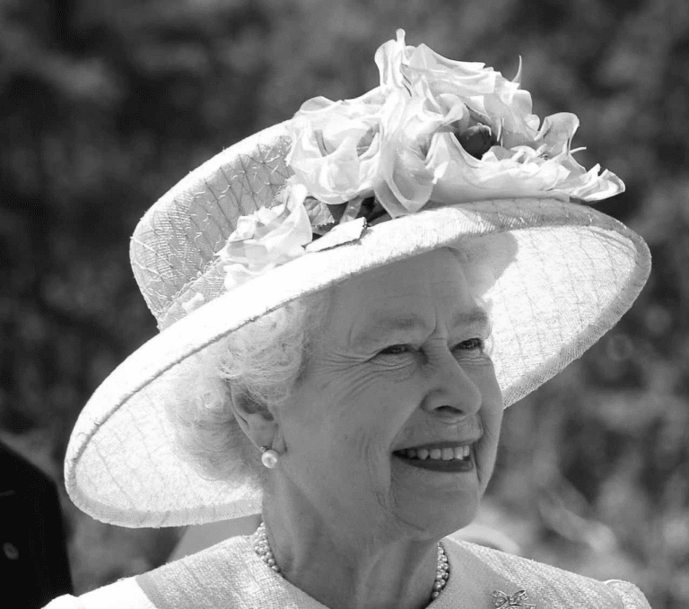 Read more about the article Activities for Children to Mark the Queen’s Funeral