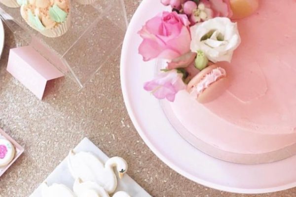 Dessert-Table-Clos-Up-700×425 Dessert-Table-Clos-Up-700x425